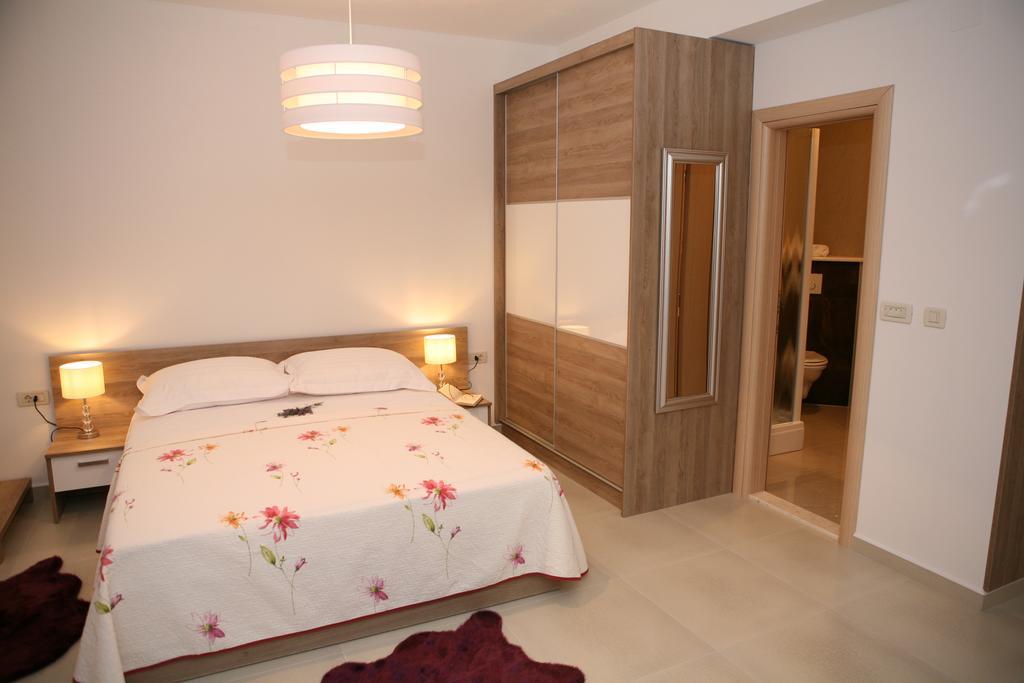 Apartments Sanja โตรกีร์ ภายนอก รูปภาพ